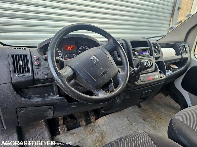 Photo Peugeot Boxer  image 7/40