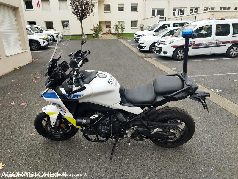Photo Yamaha MT-09 TRA  image 2/4