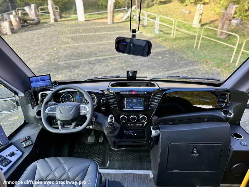 Photo Iveco Cuby C70, 7.9m 27+1+1+ acenseur  image 10/16