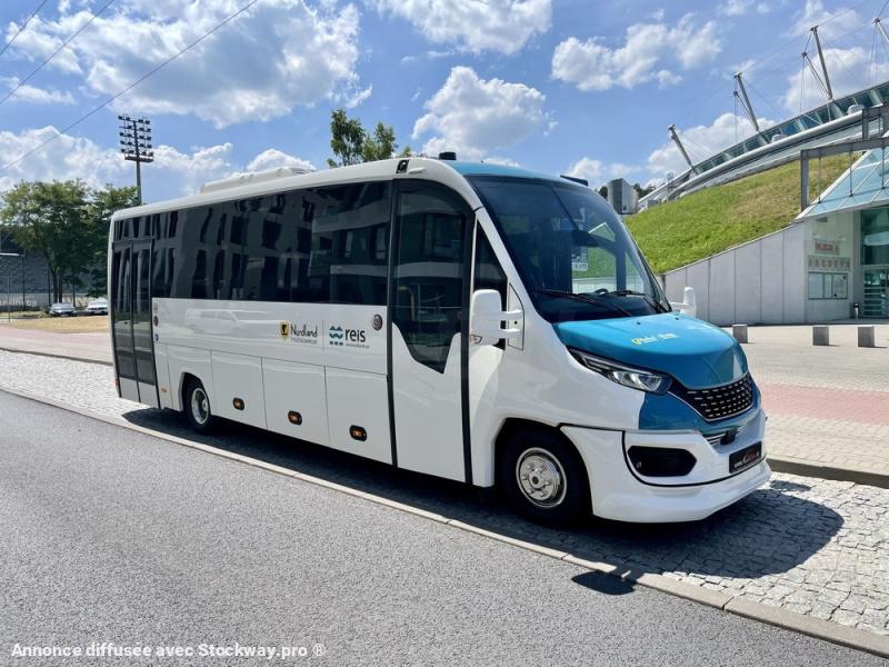 Photo Iveco Cuby 24+19+Rampe d'accès handicapé  image 2/15