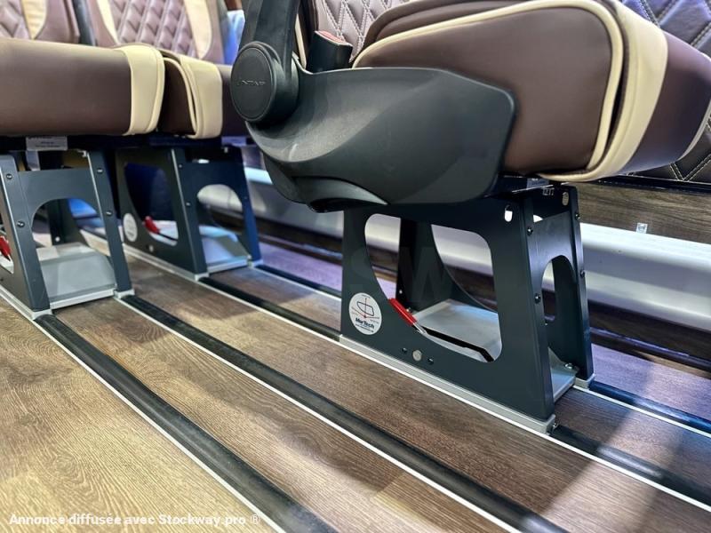 Photo Mercedes Sprinter Cuby 8+1 electrique ascenseur image 12/14