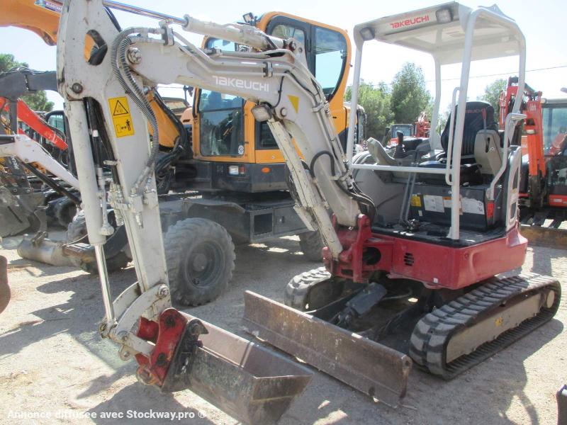 Photo Takeuchi TB325  image 1/4