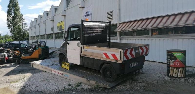 Voiture Mega MULTITRUCK ELECTRIQUE POUR PIÈCE - BATTERIE A REVOIR