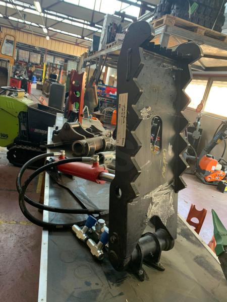 Équipements TP Pouce de manutention hydraulique Griffe