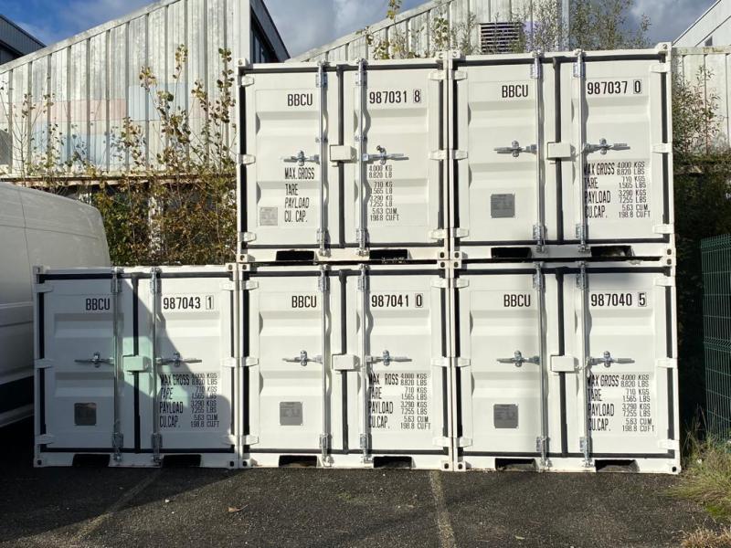 Containers 7 Pied