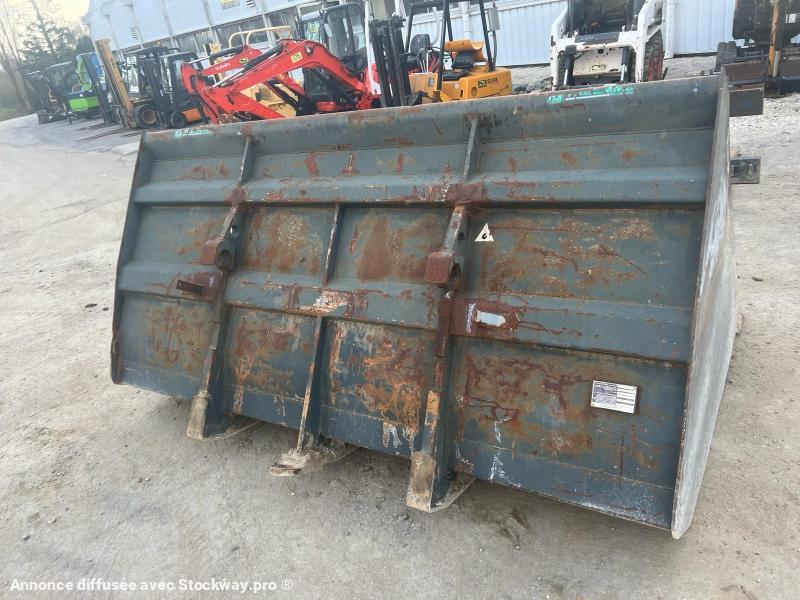 Photo GODET GRAND VOLUME  image 3/5
