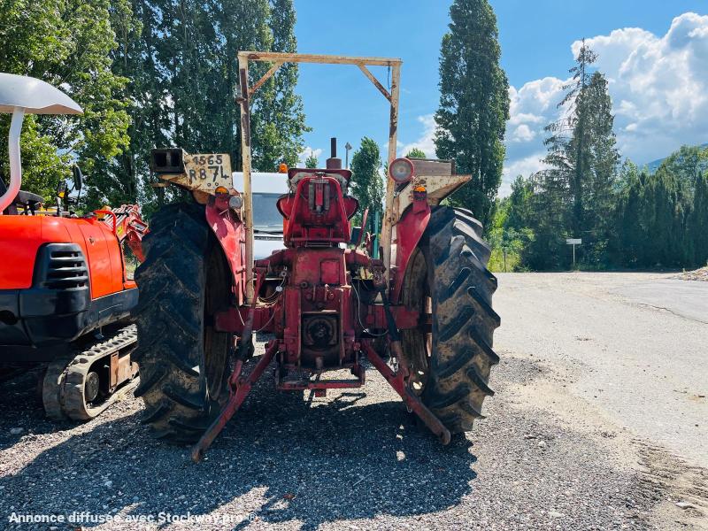 Photo MAC CORMICK Tracteur agricole Rouge 634  image 4/8