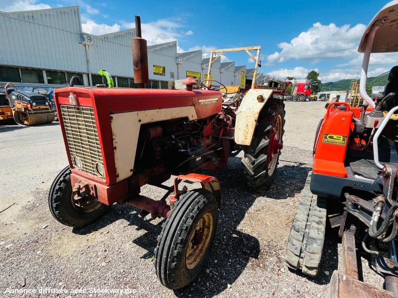 Photo MAC CORMICK Tracteur agricole Rouge 634  image 6/8
