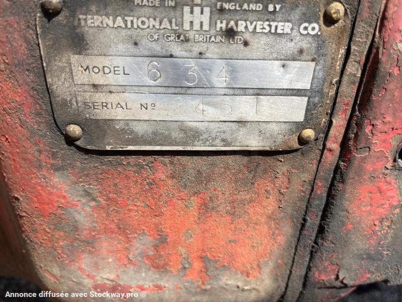 Photo MAC CORMICK Tracteur agricole Rouge 634  image 8/8