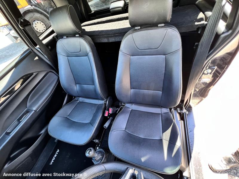 Photo Aixam City Sport LOCATION VOITURE SANS PERMIS  image 8/9