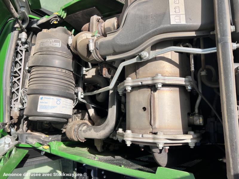 Photo John Deere 2038R avec plateau de coupe et bas de ramassage  image 11/18