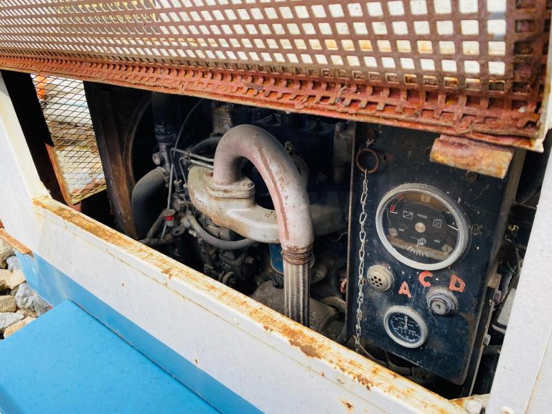 Matériel de chantier Compresseur Gris (NET DE TVA)