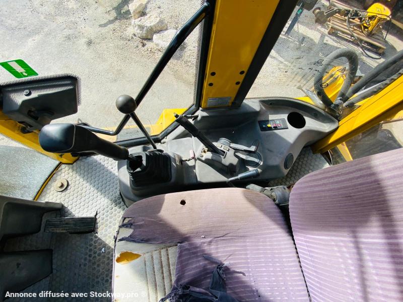 Photo KOMATSU Tractopelle WB70 (NET DE TVA)  image 10/14