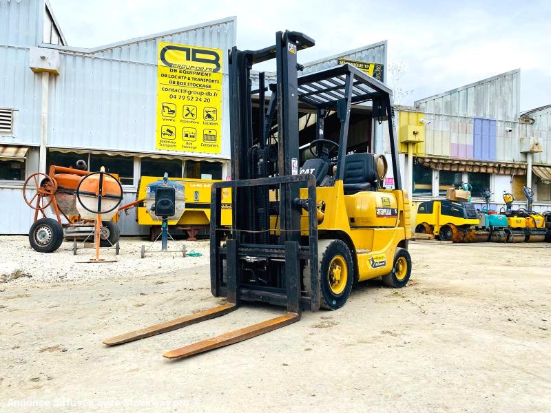 CATERPILLAR Chariot élévateur GP15 