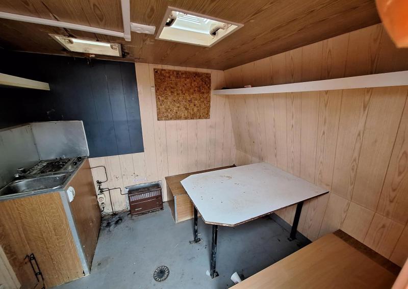 Matériel de chantier REMORQUE BASE VIE CABANE DE CHANTIER