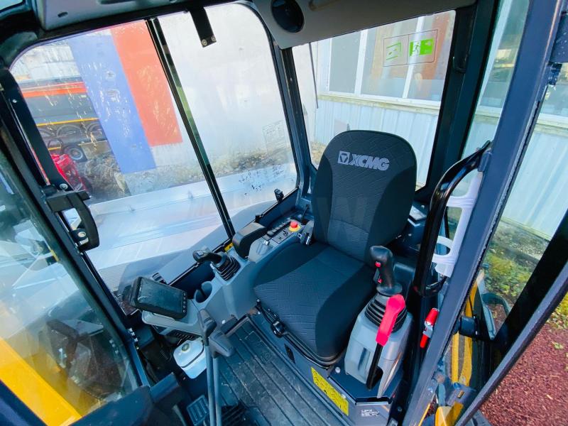 Pelle XCMG XE27E Mini pelle (NEUVE)