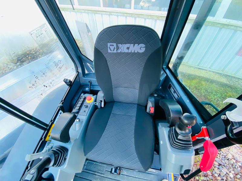 Pelle XCMG XE27E Mini pelle (NEUVE)