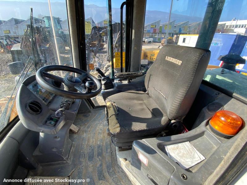 Photo LIEBHERR Chargeuse L524 10T  image 8/14