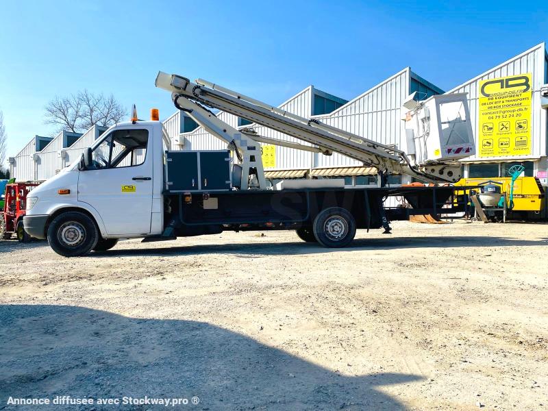 Photo MERCEDES CAMION NACELLE Sprinter 208 D 30N (NET DE TVA)  image 2/20