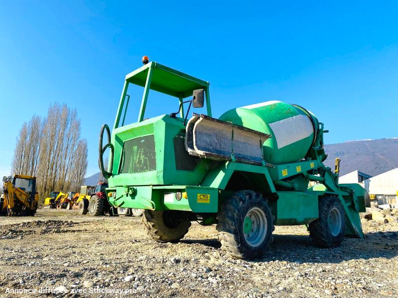 Photo MERLO Auto bétonnière DBM 2500  image 4/17