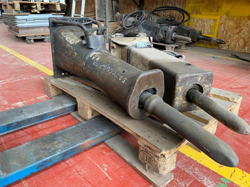 Brise roche hydraulique BRH Pour pelle de 5T à 8T