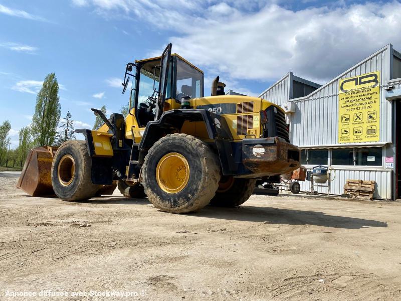Photo Komatsu WA250-5H Chargeuse à pneus image 3/16