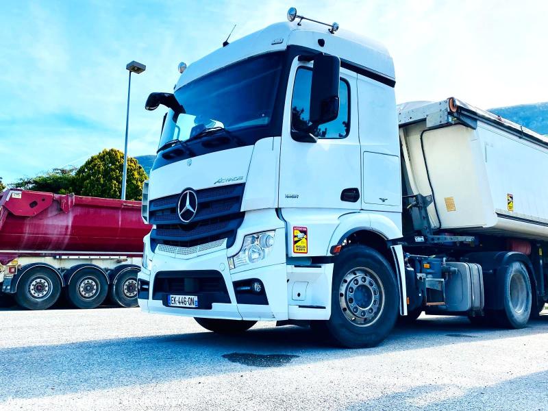 MERCEDES Tracteur routier ACTROS 1851 4X2 avec KIT HYDRAULIQUE 