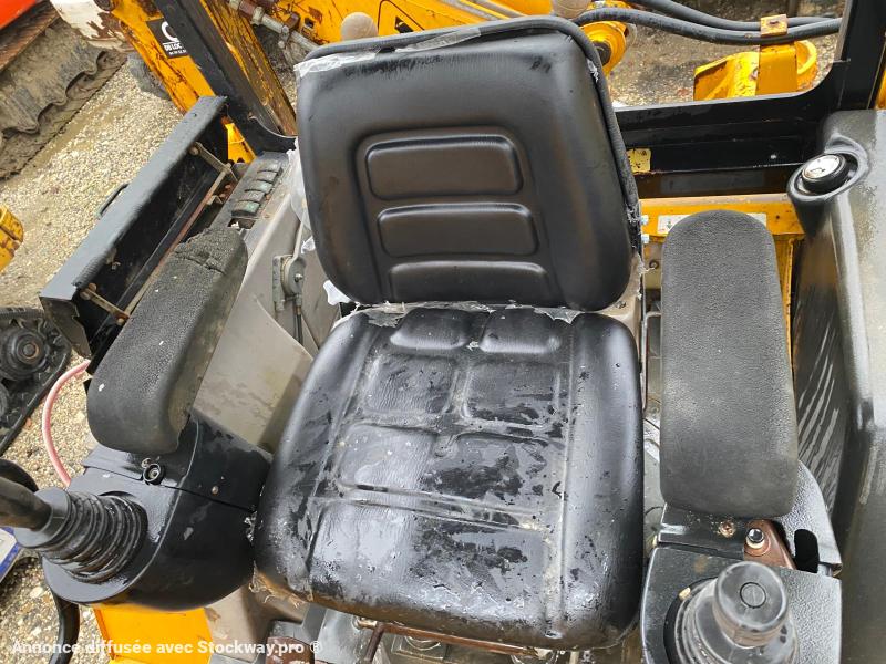 Photo JCB MINI TRACTOPELLE JCB 1CX (NET DE TVA)  image 11/12