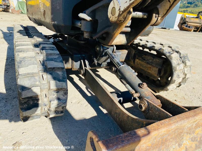 Photo BOBCAT Micro-pelle E08 1T  image 7/10