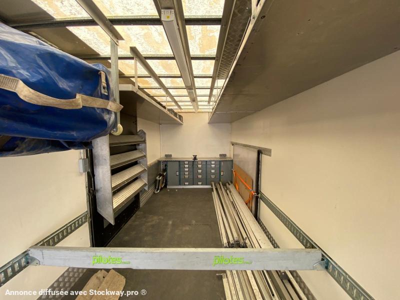 Photo ISUZU Camion SÉRIE N AVEC 2 STRUCTURES CHAPITEAUX  image 12/23