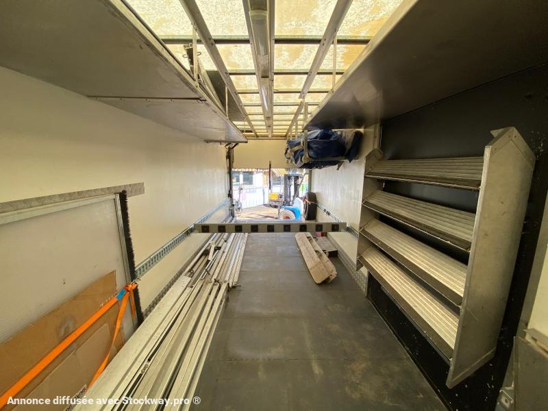 Photo ISUZU Camion SÉRIE N AVEC 2 STRUCTURES CHAPITEAUX  image 13/23