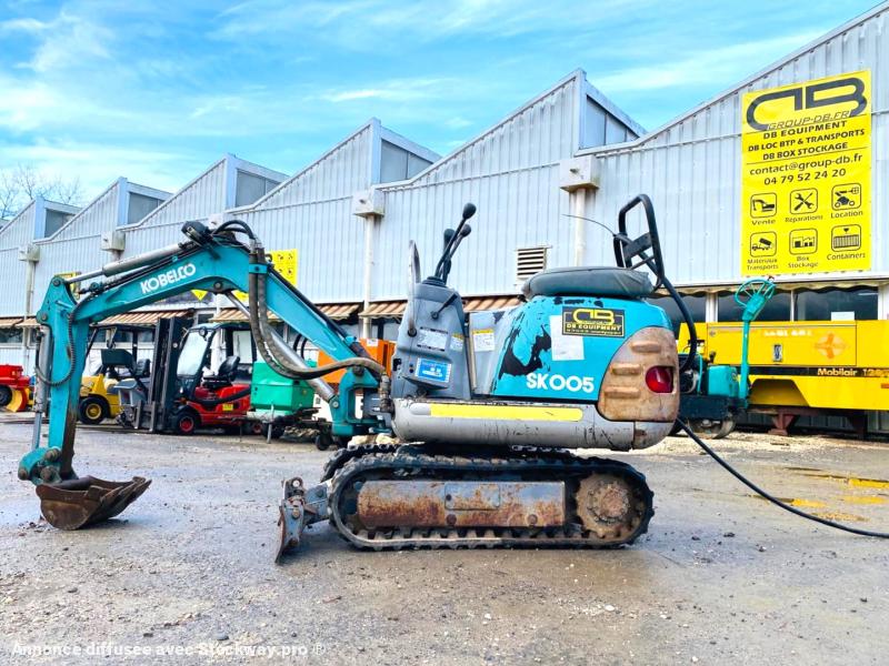 Photo KOBELCO Mini pelle électrique SK007  image 2/17