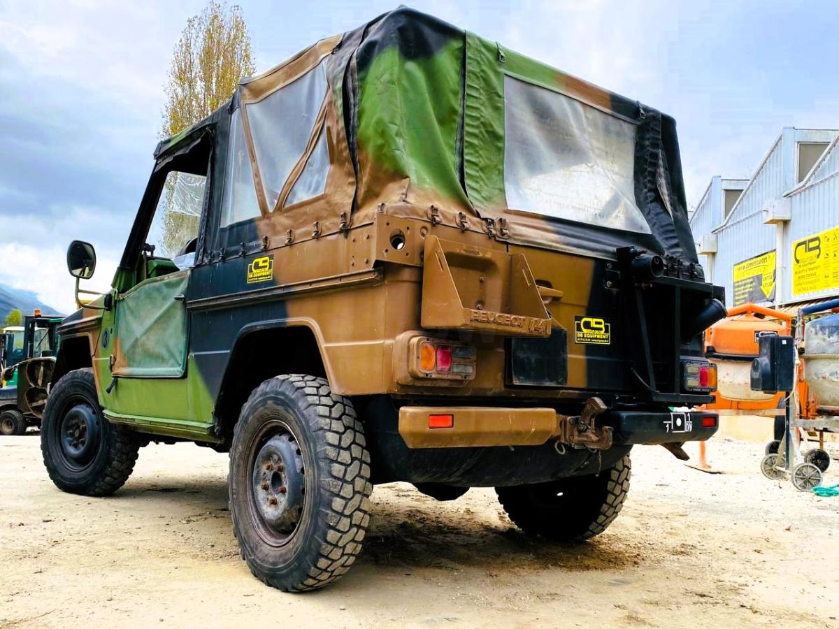 Voiture PEUGEOT P4 VLTT Militaire réformé (NET DE TVA)