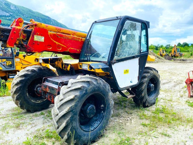 Chariot à mât rétractable MANITOU MT 928-4 Chariot télescopique 9M (NET DE TVA)