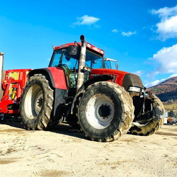 Tracteur agricole CASE IH CVX 150