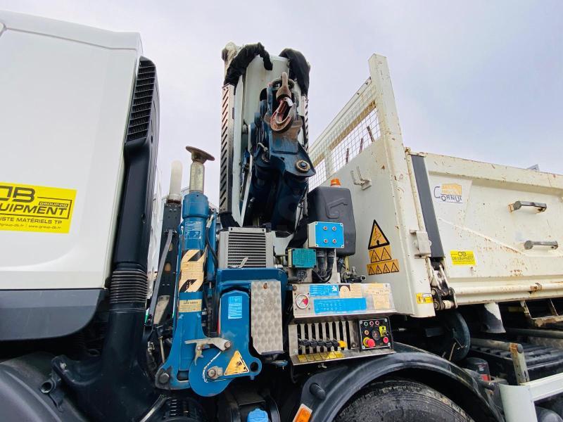 Camion RENAULT KERAX 8x4 520 BIBENNE CIF GRUE CORMACH