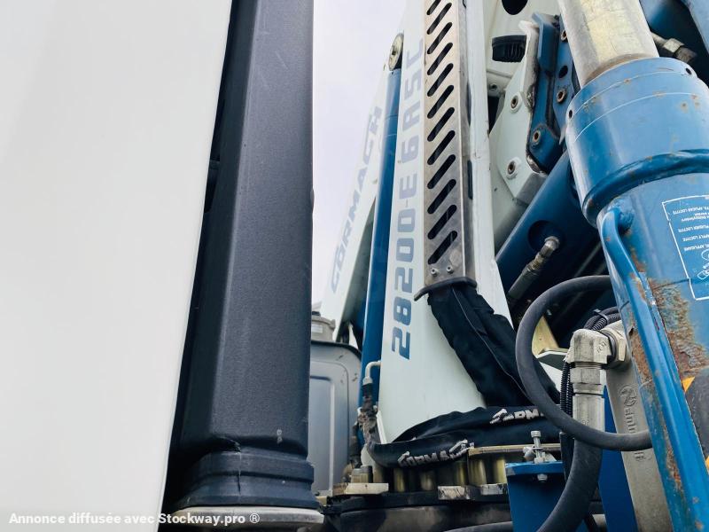 Photo RENAULT KERAX 8x4 520 BIBENNE CIF GRUE CORMACH  image 16/29