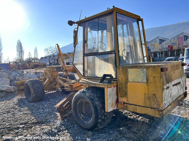 Photo Mbu G50A NIVELEUSE 7T  image 2/10