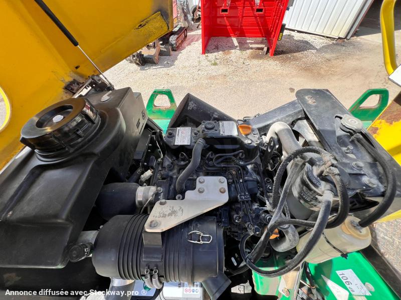 Photo Ammann COMPACTEUR AV26-2 ROULEAU TANDEM VIBRANT ARTICULÉ  image 14/18
