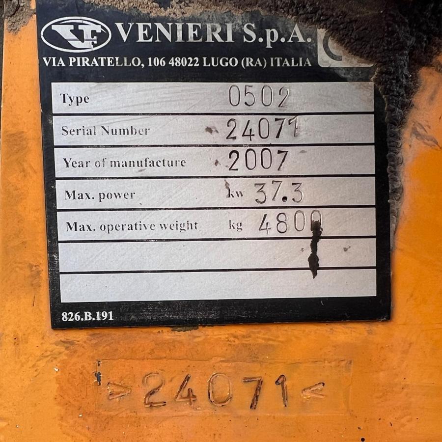 Chargeuse Venieri 263B PLUS CHARGEUSE SUR PNEUS