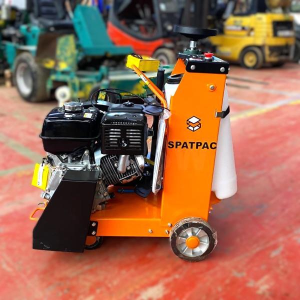 Matériel de chantier Spatmat Scie à sol SPATMAT TF450