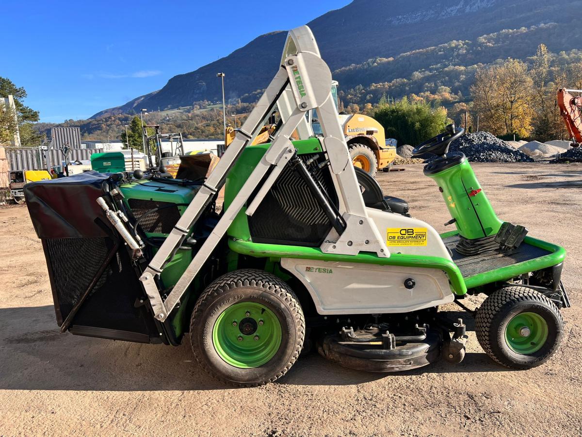 Entretien des espaces verts ETESIA HYDRO 124D Tondeuse autoportée 124cm