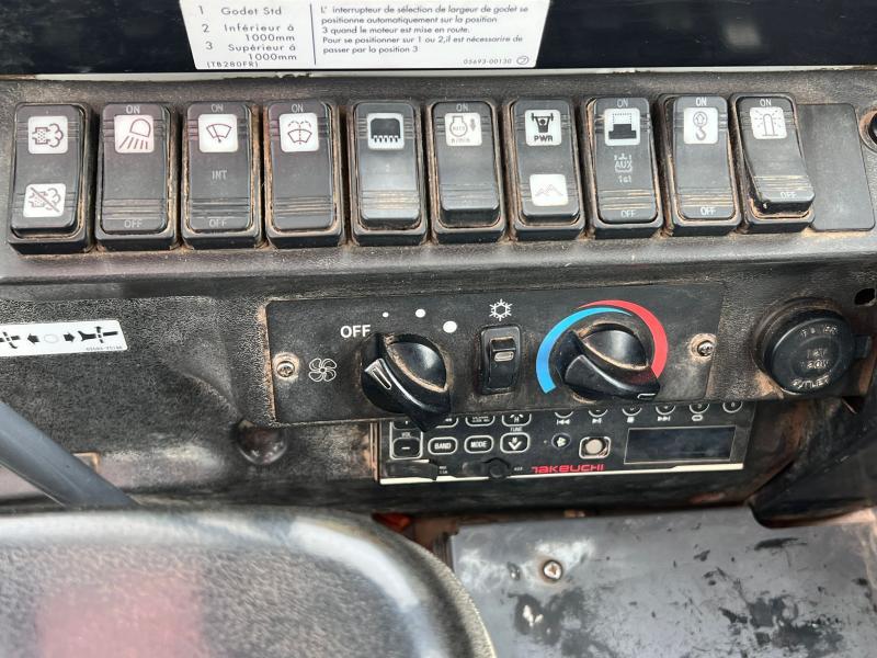 Pelle Takeuchi TB280FR pelle à chenille 8T
