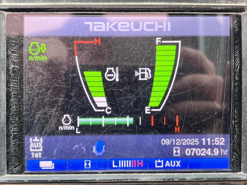 Pelle Takeuchi TB280FR pelle à chenille 8T