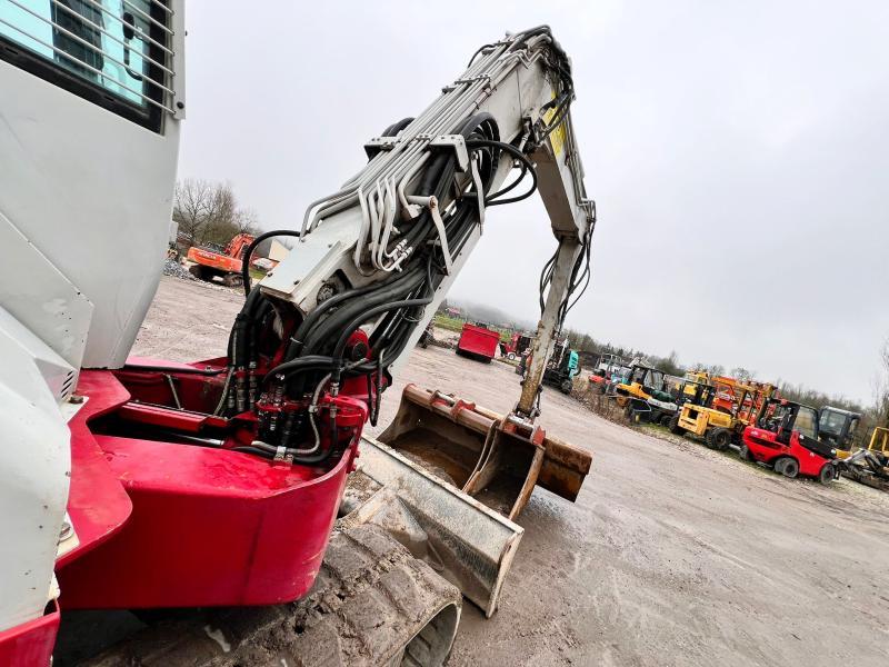 Pelle Takeuchi TB280FR pelle à chenille 8T