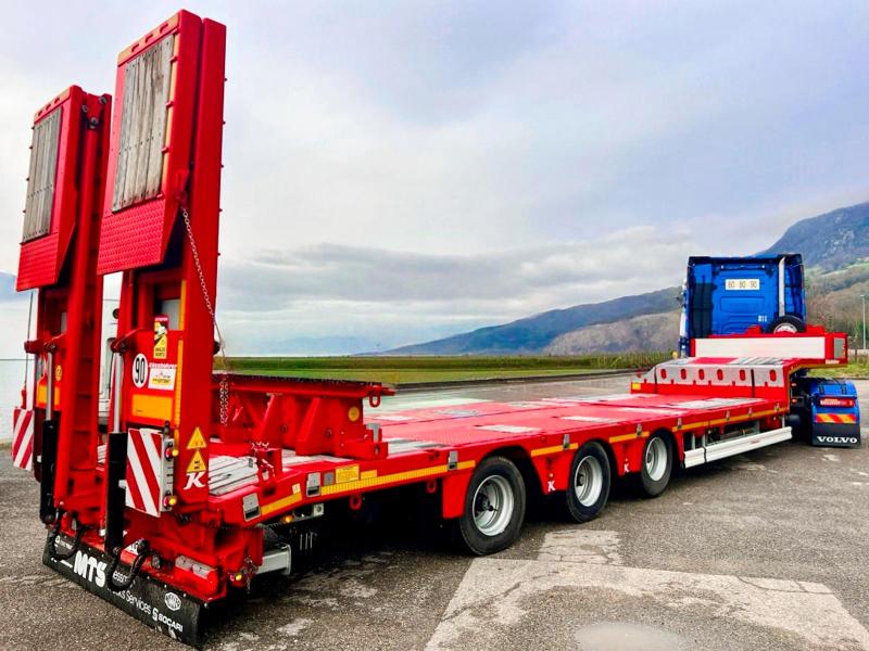 Kassbohrer                 SEMI REMORQUE PORTE-ENGINS 3 ESSIEUX NEUF