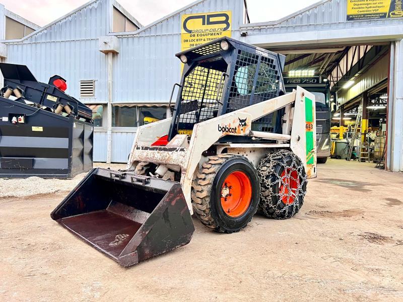 Bobcat                 643 Mini-chargeur avec godet
