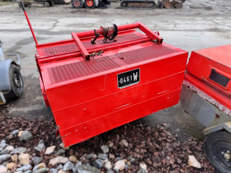 Équipements TP Wiedenmann RK 120 Z Balayeuse et ramasse-feuilles pour tracteur agricole