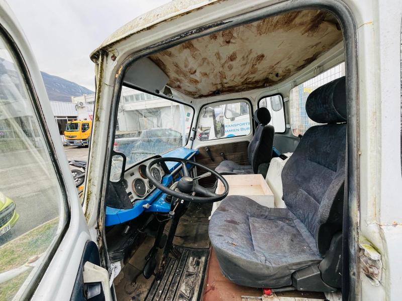 Camion Saviem SG 2 Camion benne 3,5T