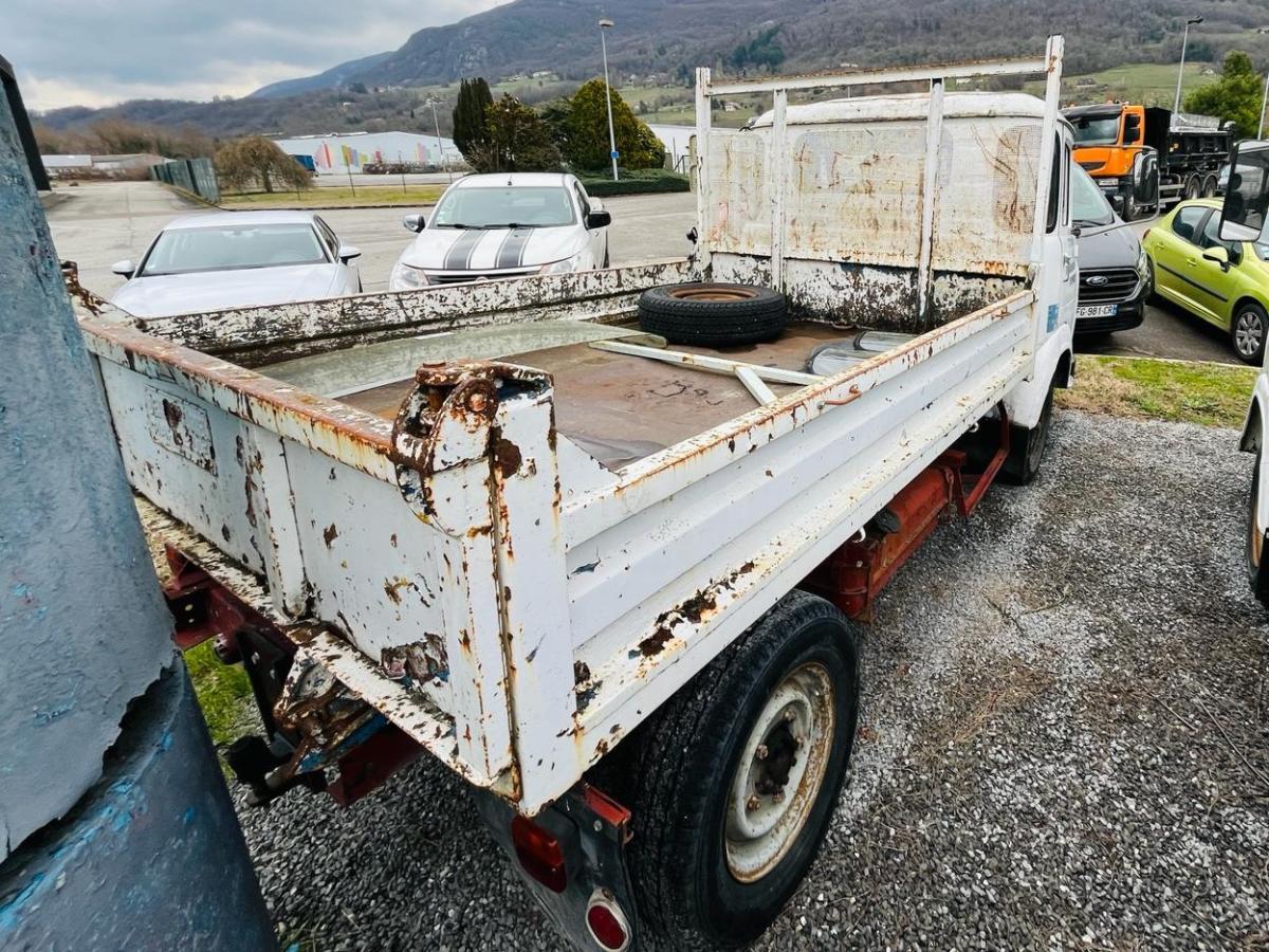 Camion Saviem Super Goelette camion benne 3,5T